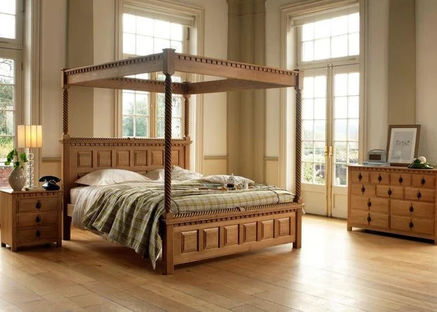 Premium King Size Solid Wood, Poster Bed Natural Finish and Elegant Design to your Bedroom.