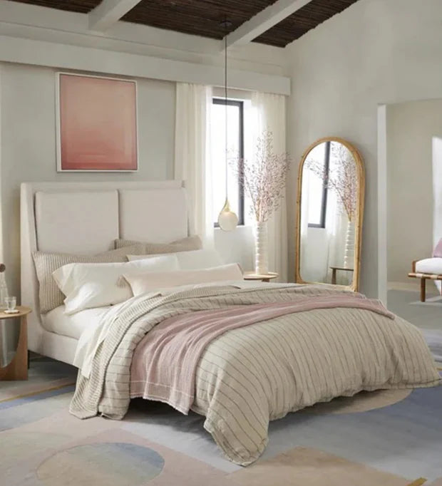 King-Size Velvet Bed – Elegant Upholstery, Padded Headboard with Button Solid Wood Frame &amp; Luxurious for Modern Bedrooms