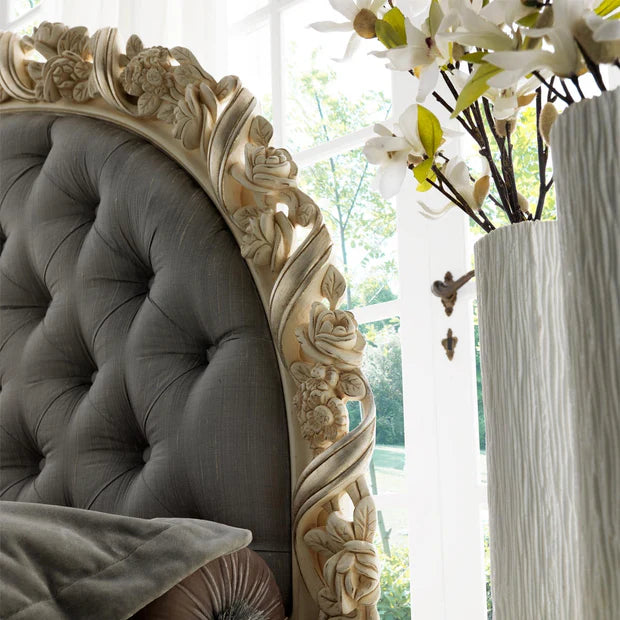 Luxury hand‑carved Italian‑style king bed in teak wood with tufted headboard for Modern Bedrooms;