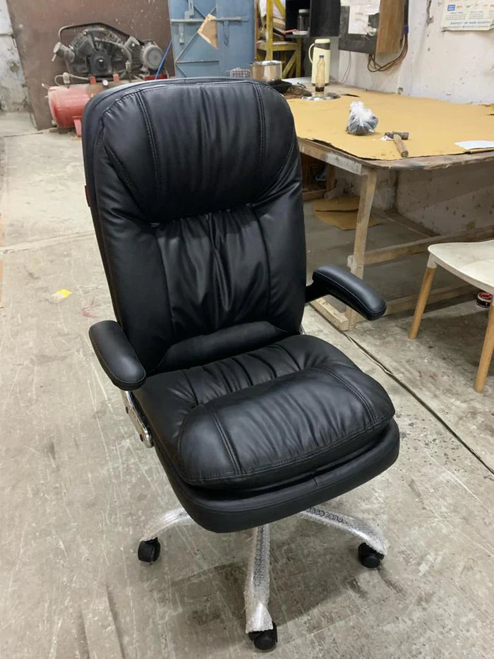 Comfortable Director Chair