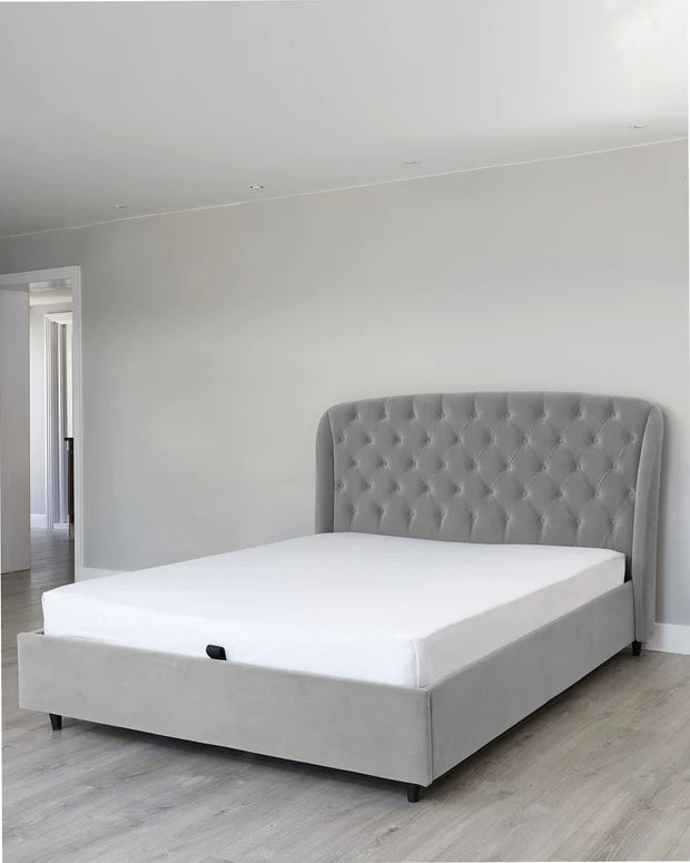 Luxury Queen Size Made in Plyboard with Upholstery ; Headboard for Button Tufted Design for Living Room